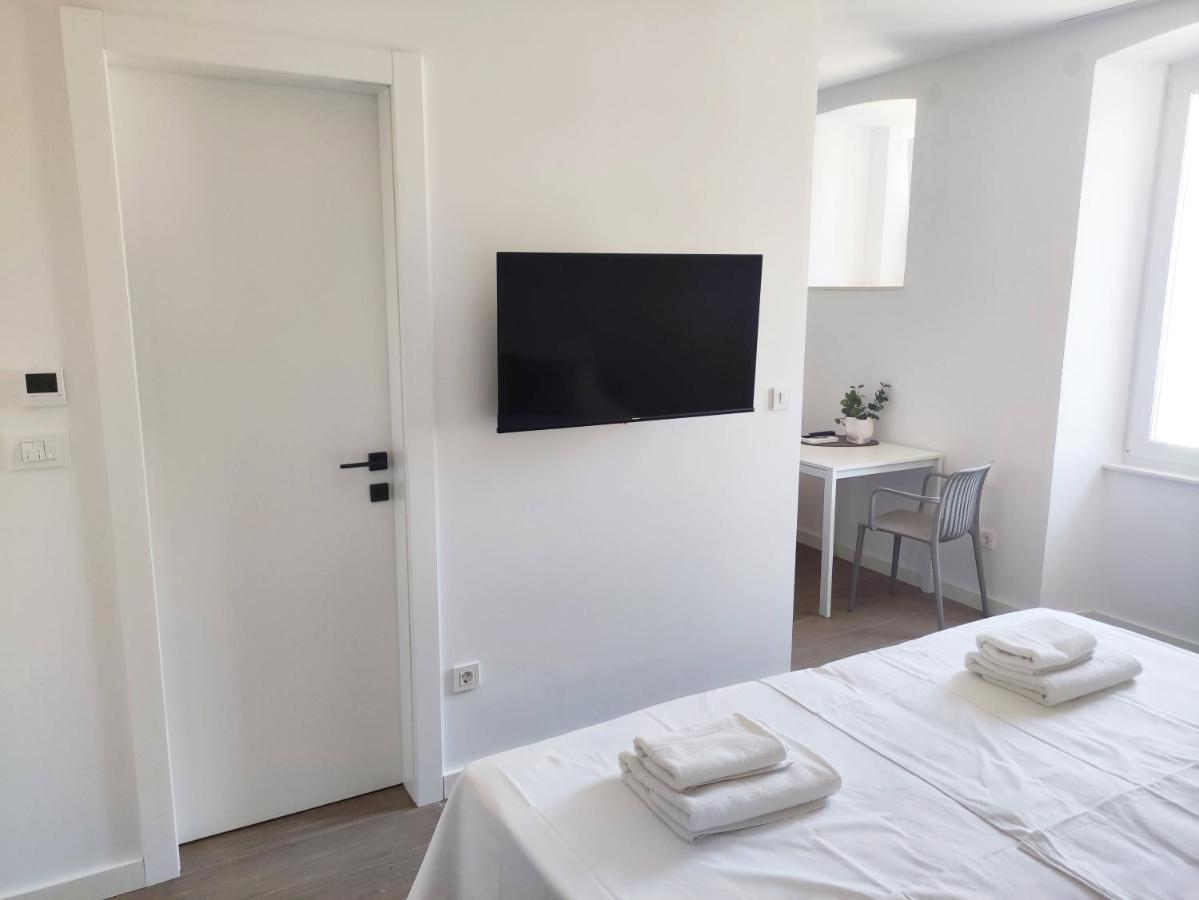 Nik Studio Apartments Πούλα Δωμάτιο φωτογραφία